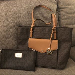 👜Michael Kors NS Jet Set with Large Fulton Clutch Zip  Wallet, Brown Acorn